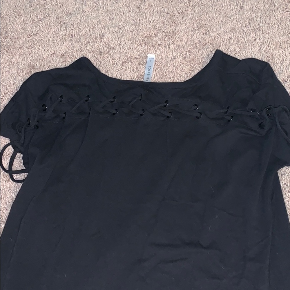 Fabletics workout shirt